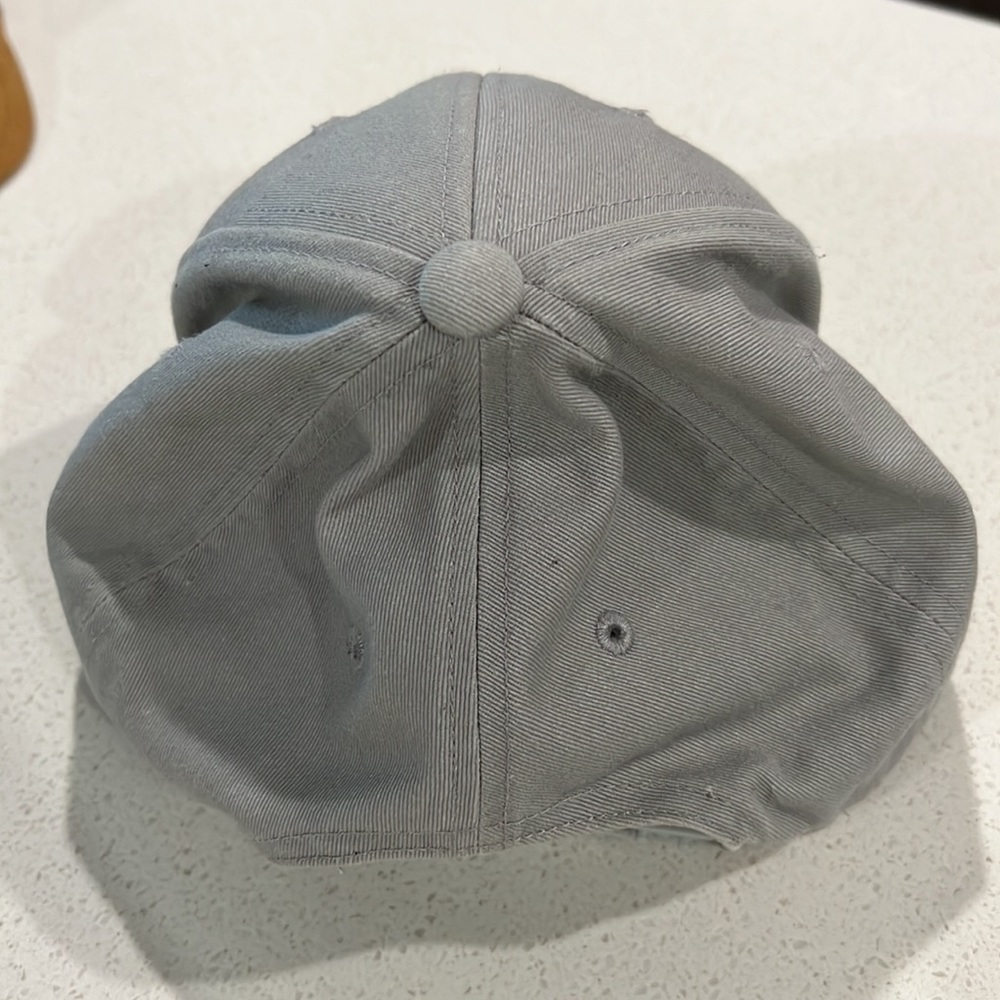 Adidas SnapBack - Picture 2 of 4